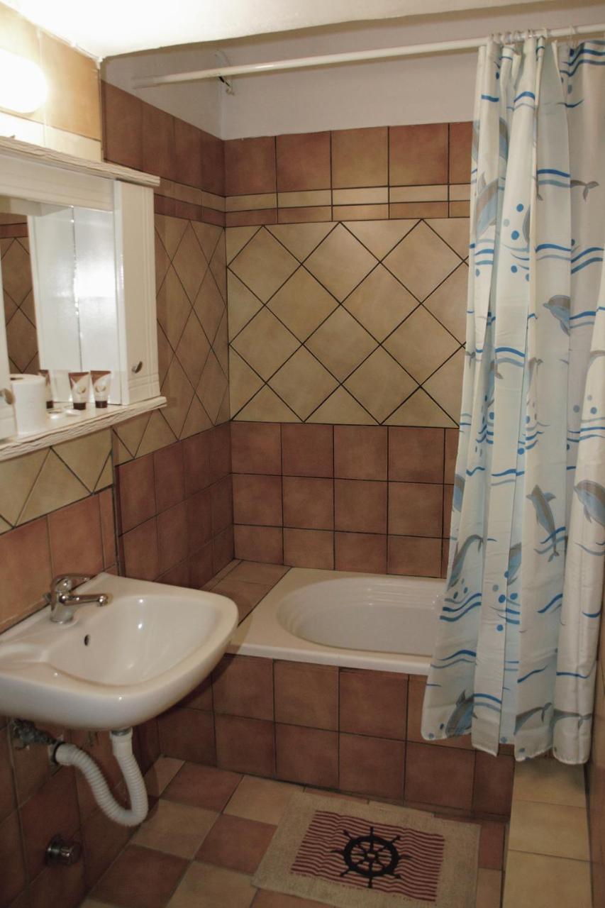 Alexander Rooms & Apartments إيغومينيتسا المظهر الخارجي الصورة