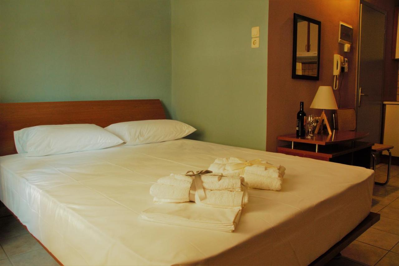 Alexander Rooms & Apartments إيغومينيتسا المظهر الخارجي الصورة